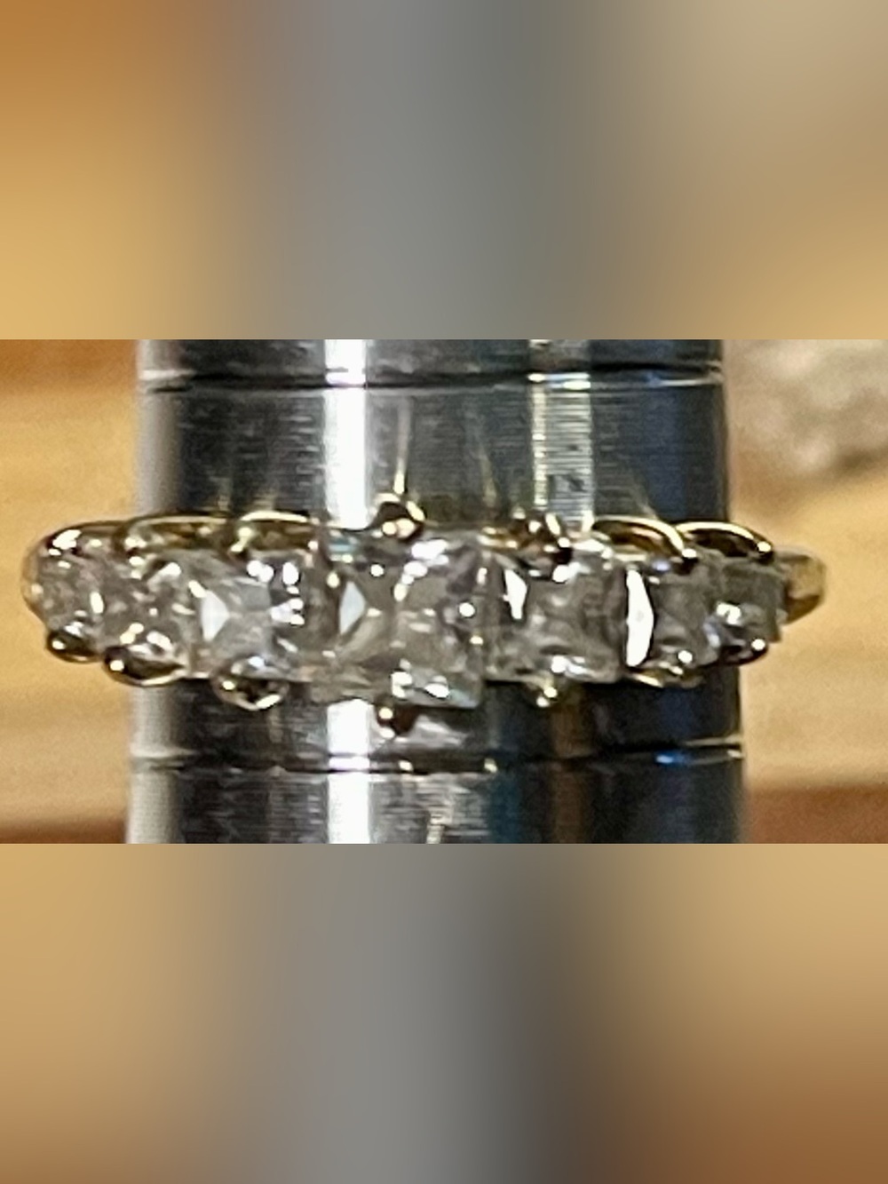 Stamped 10KT Yellow Gold and 7 stone CZ Princess cut ring. Size 7 stunning - Picture 11 of 16